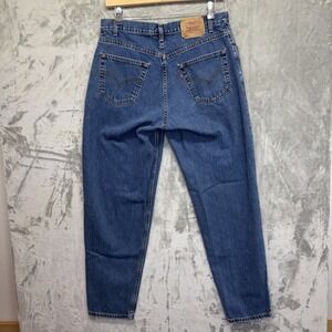 Vintage Levi's Men's 560 Loose Fit Tapered Leg 90s Y2K Canada Size W36 L34